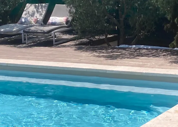 Villa Recente Avec Piscine Privee